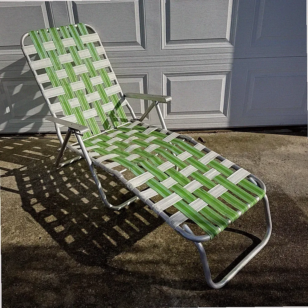 Vintage Green White Webbed Aluminum Folding Lounge Chaise Lawn Chair MCM Pool